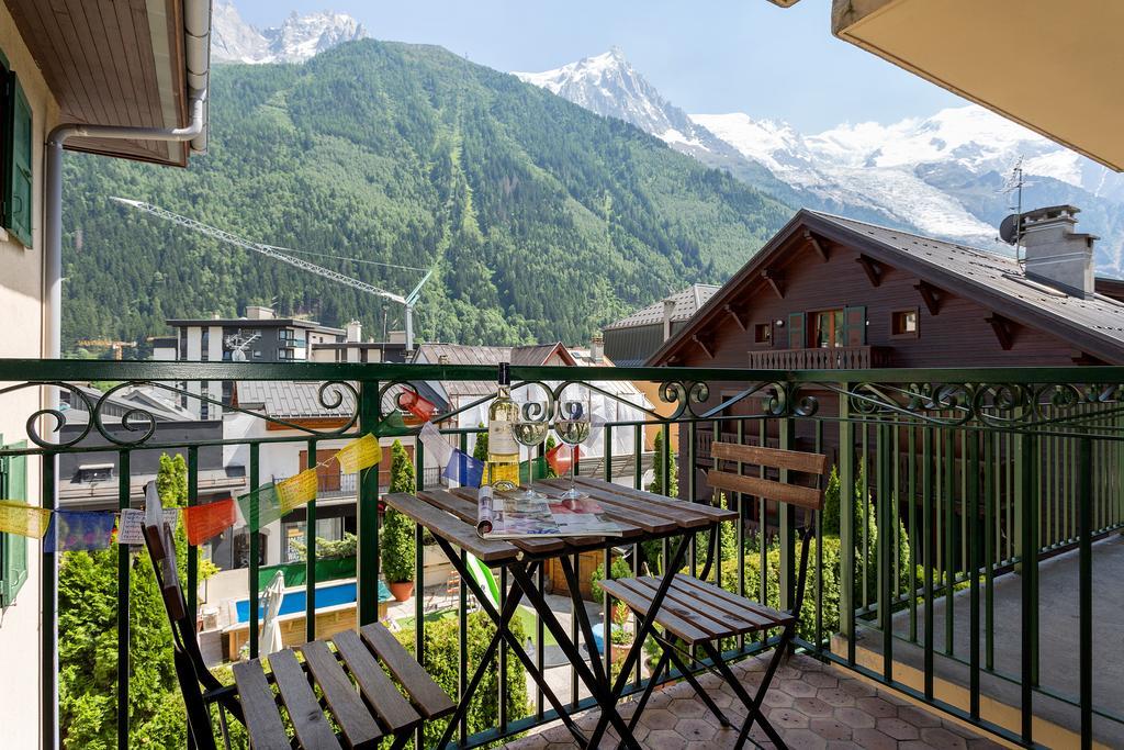 Apartment Blanc Neige 2 - Centre De Chamonix Exterior foto